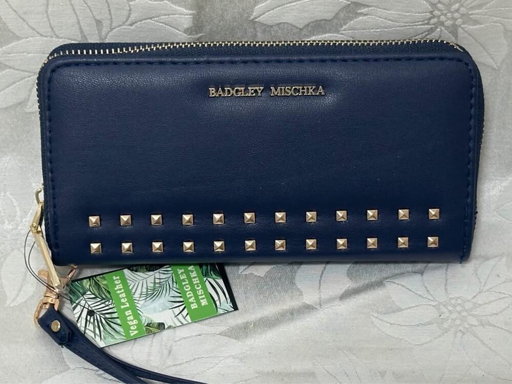 NEW Badgley Mischka Navy Blue Studded Wallet. B135-